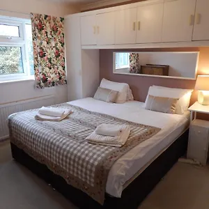  Holiday home Two Bedroom Corporate And Family With Parking - Orbitat